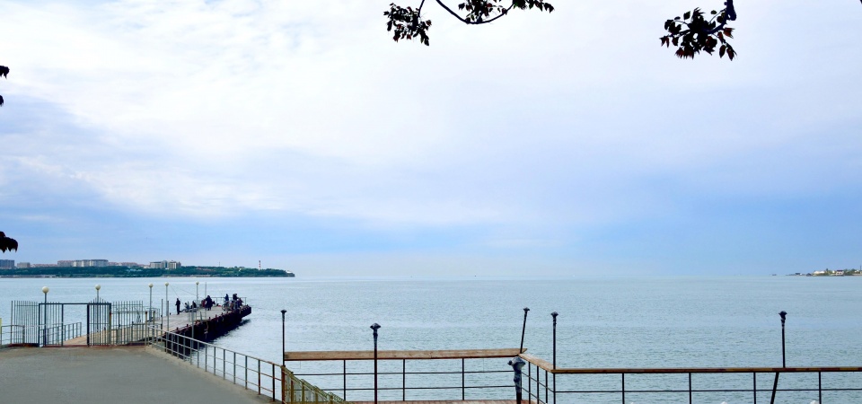 Прекрасное место для утренней рыбалки в шаговой доступности от Апартаментов "Gorizont"